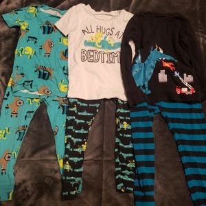 Carter's 3T pajamas just the long sleeve one